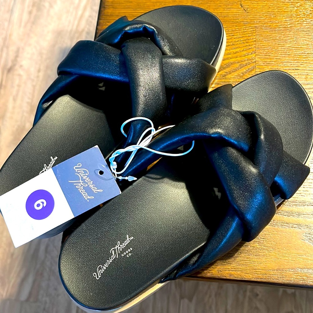 Black cosette padded slides